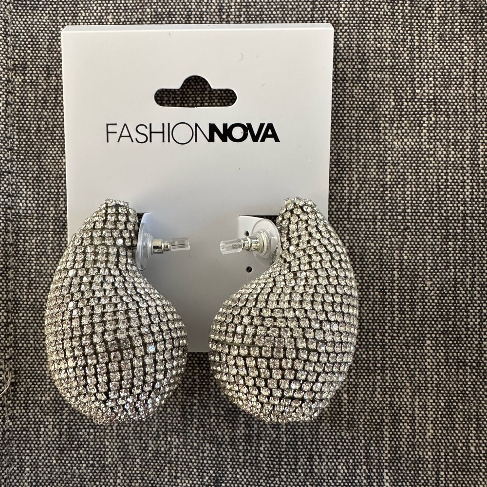 Fashion Nova Silver jeweled Earrings